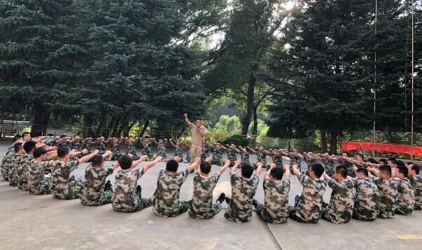 西馳電氣2019銷售中心年中會議暨團(tuán)隊(duì)拓展活動圓滿結(jié)束(圖6)