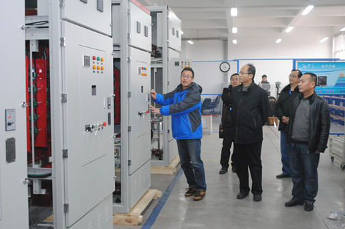 研究所領(lǐng)導(dǎo)考察西馳 肯定發(fā)展寄予希望(圖1) 研究所領(lǐng)導(dǎo)考察西馳 肯定發(fā)展寄予希望(圖1)