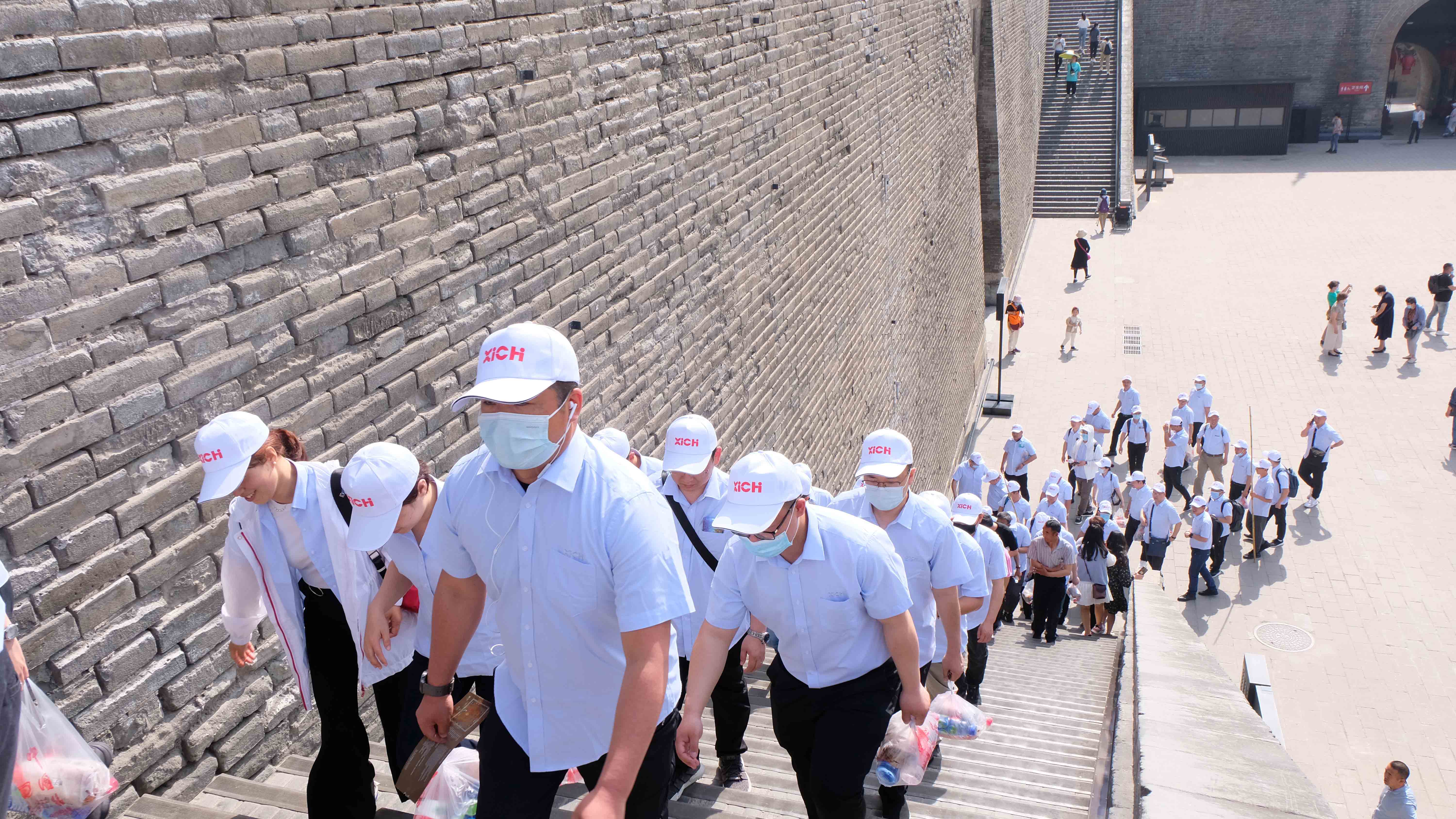 西馳電氣營(yíng)銷(xiāo)中心會(huì)議圓滿(mǎn)成功(圖21)