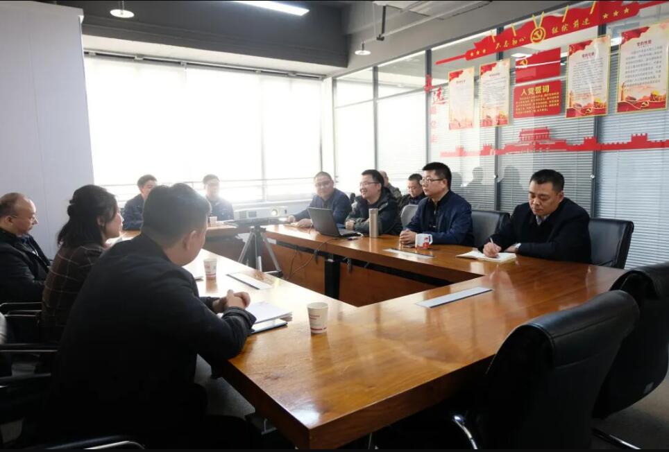 西馳電氣攜手老電工，戰(zhàn)略合作，共謀發(fā)展！(圖1)