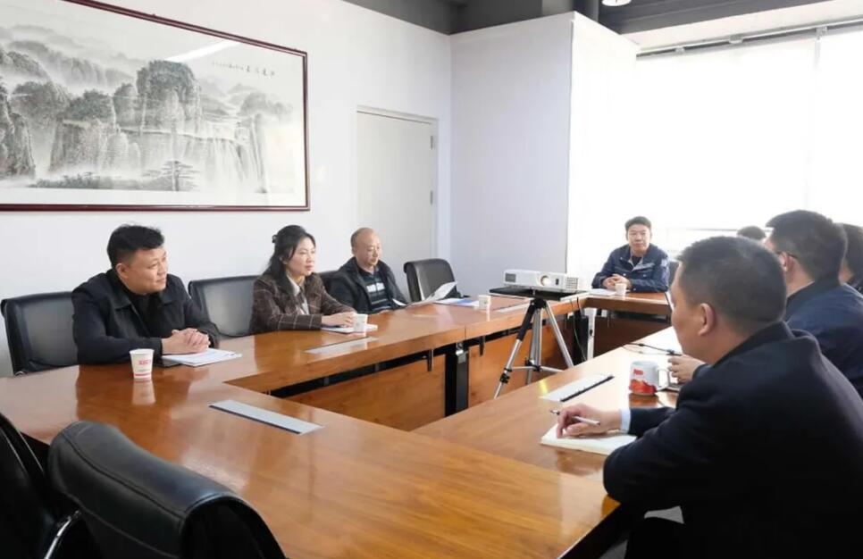 西馳電氣攜手老電工，戰(zhàn)略合作，共謀發(fā)展！(圖3)