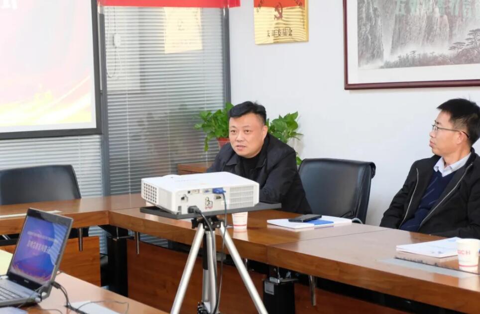 西馳電氣攜手老電工，戰(zhàn)略合作，共謀發(fā)展！(圖5)