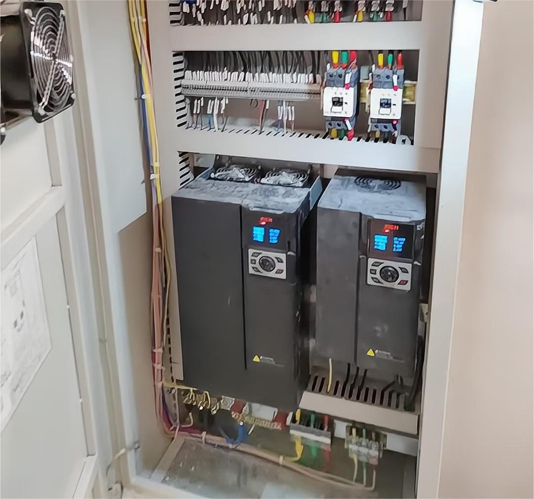 XFC系列變頻器在商場中的應(yīng)用(圖2)